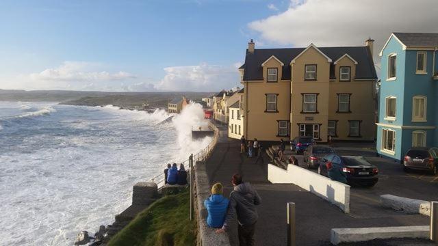 Lahinch -Beach -Surf- Hostel Ngoại thất bức ảnh